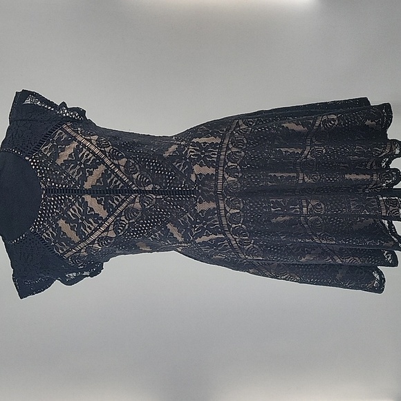 City Triangles Black and Tan Lace Mini Dress - Picture 1 of 16